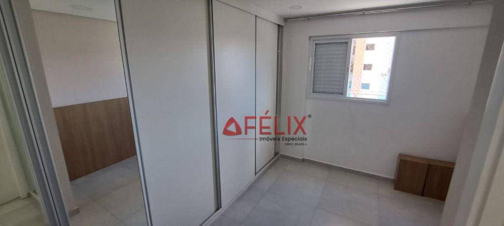 Apartamento para alugar com 3 quartos, 93m² - Foto 10