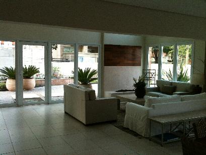 Apartamento à venda com 2 quartos, 104m² - Foto 2