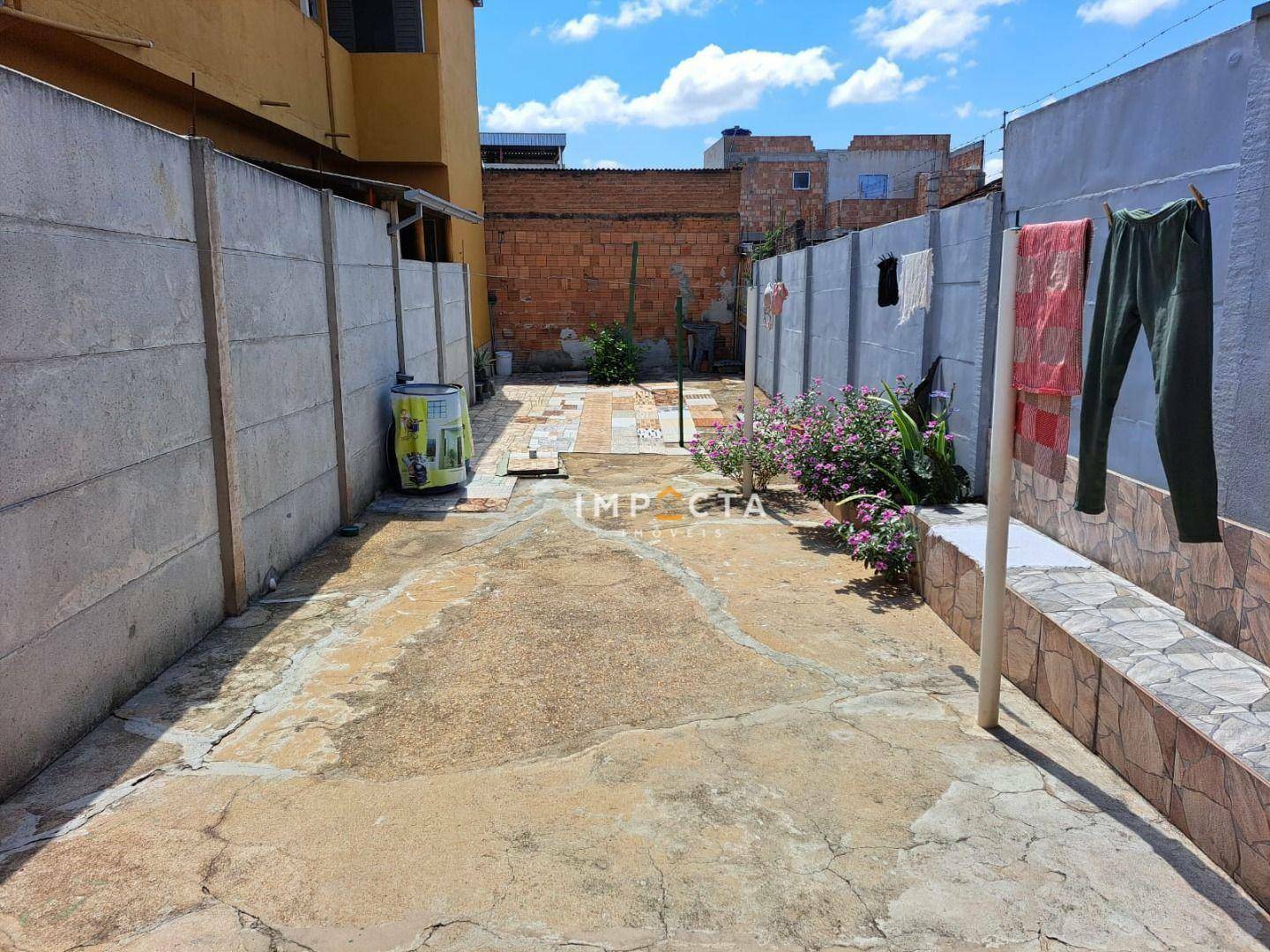 Casa à venda com 3 quartos, 90m² - Foto 12