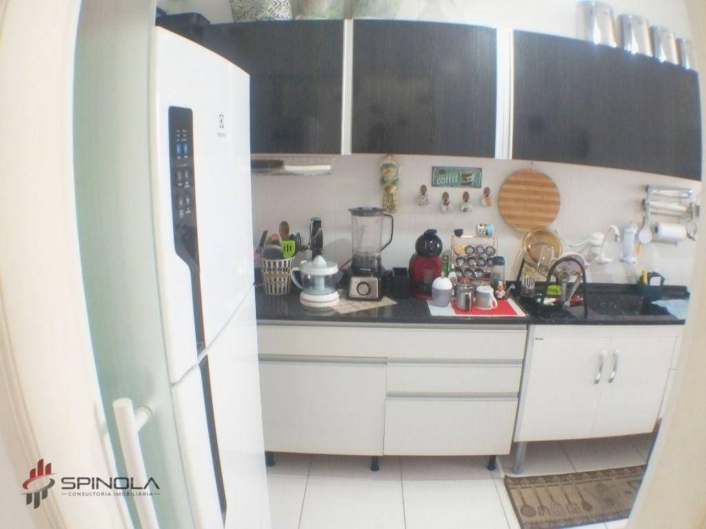 Apartamento à venda com 2 quartos, 75m² - Foto 35