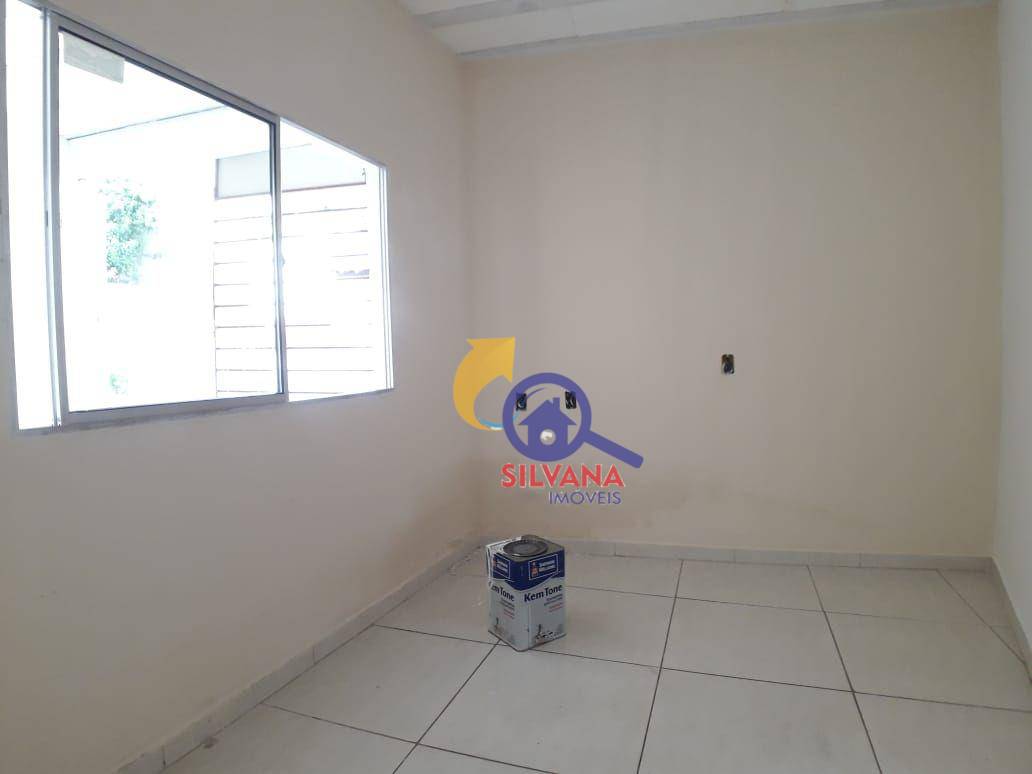 Casa à venda com 2 quartos, 70m² - Foto 11