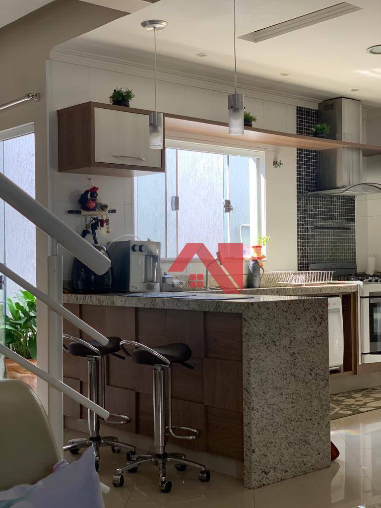 Sobrado à venda com 3 quartos, 290m² - Foto 13