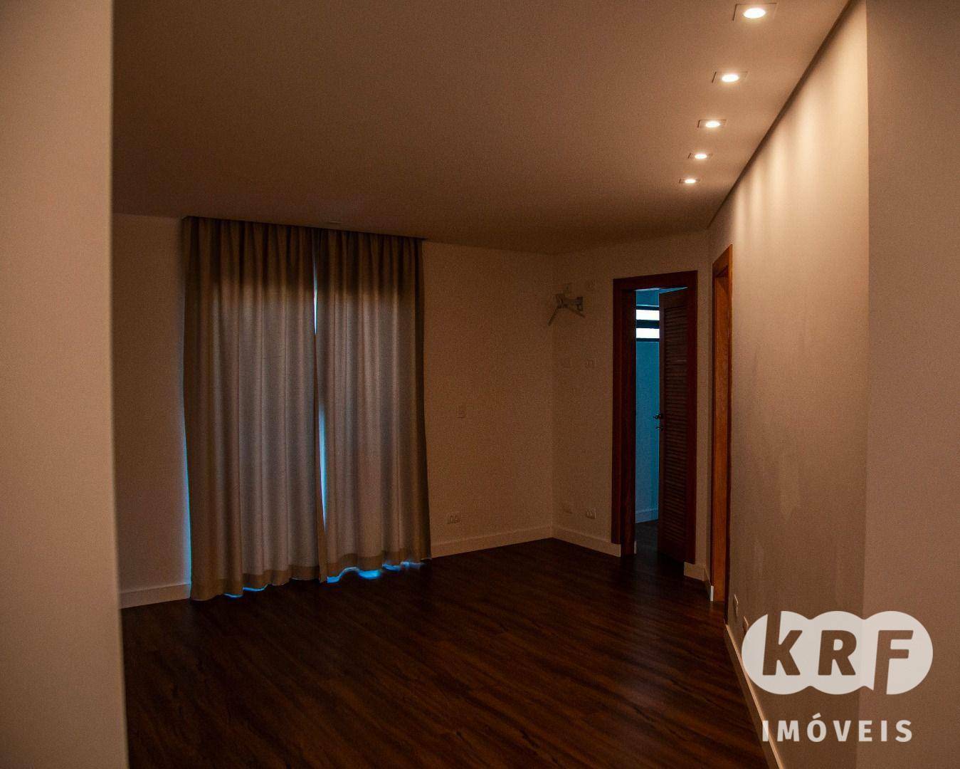 Casa à venda e aluguel com 4 quartos, 300m² - Foto 30