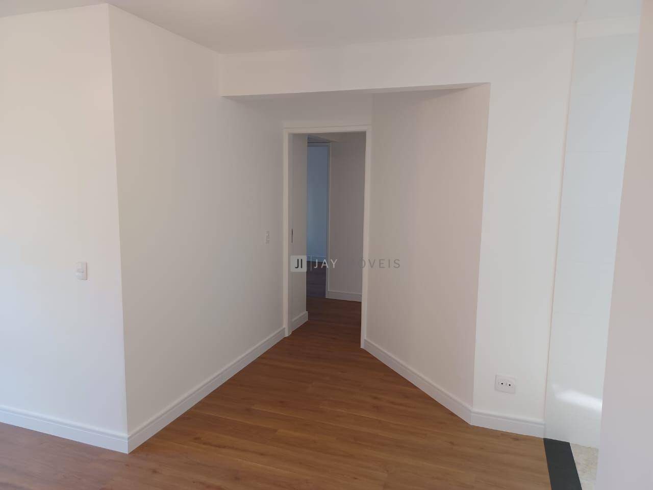 Apartamento para alugar com 4 quartos, 96m² - Foto 4