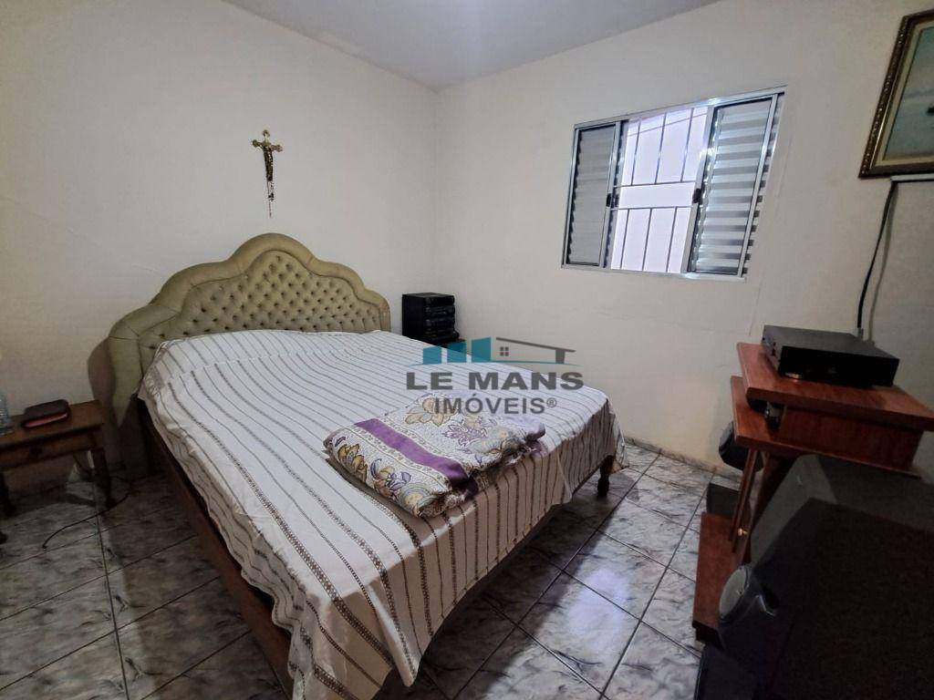 Casa à venda com 3 quartos, 99m² - Foto 12