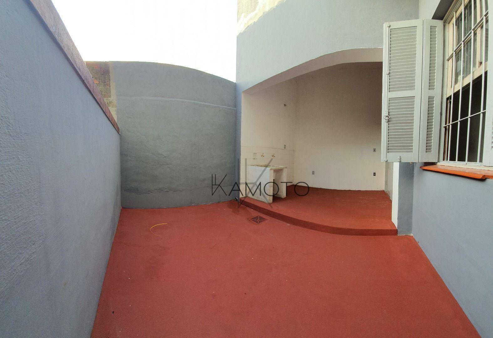 Casa para alugar com 2 quartos, 150m² - Foto 14