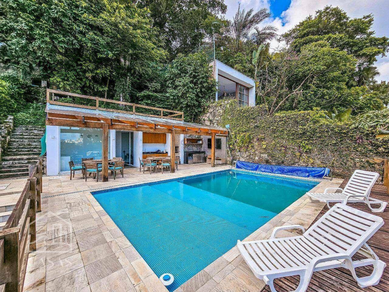 Casa à venda com 5 quartos, 450m² - Foto 1