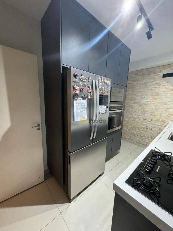 Apartamento à venda com 3 quartos, 107m² - Foto 21