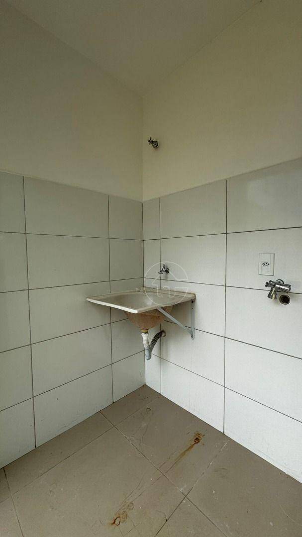 Apartamento para alugar com 3 quartos, 80m² - Foto 6