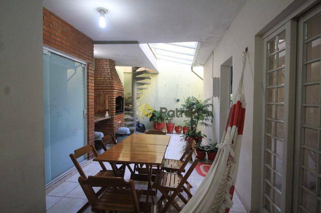 Sobrado à venda com 4 quartos, 259m² - Foto 23