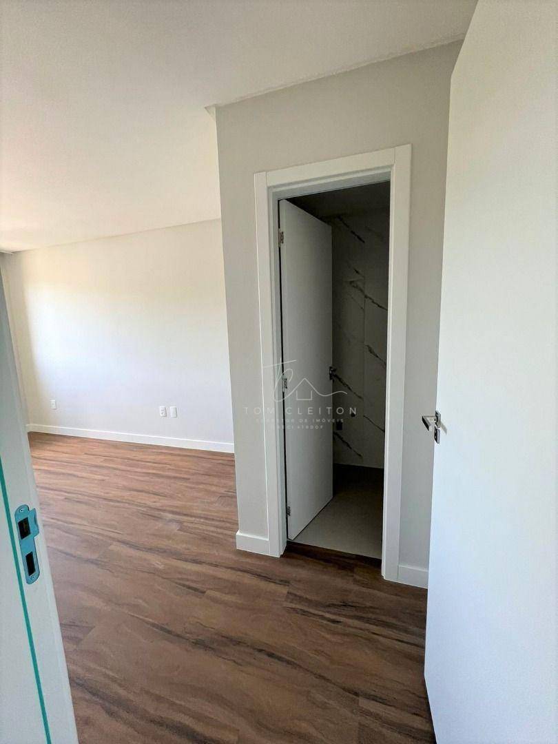 Apartamento à venda com 2 quartos, 70m² - Foto 11