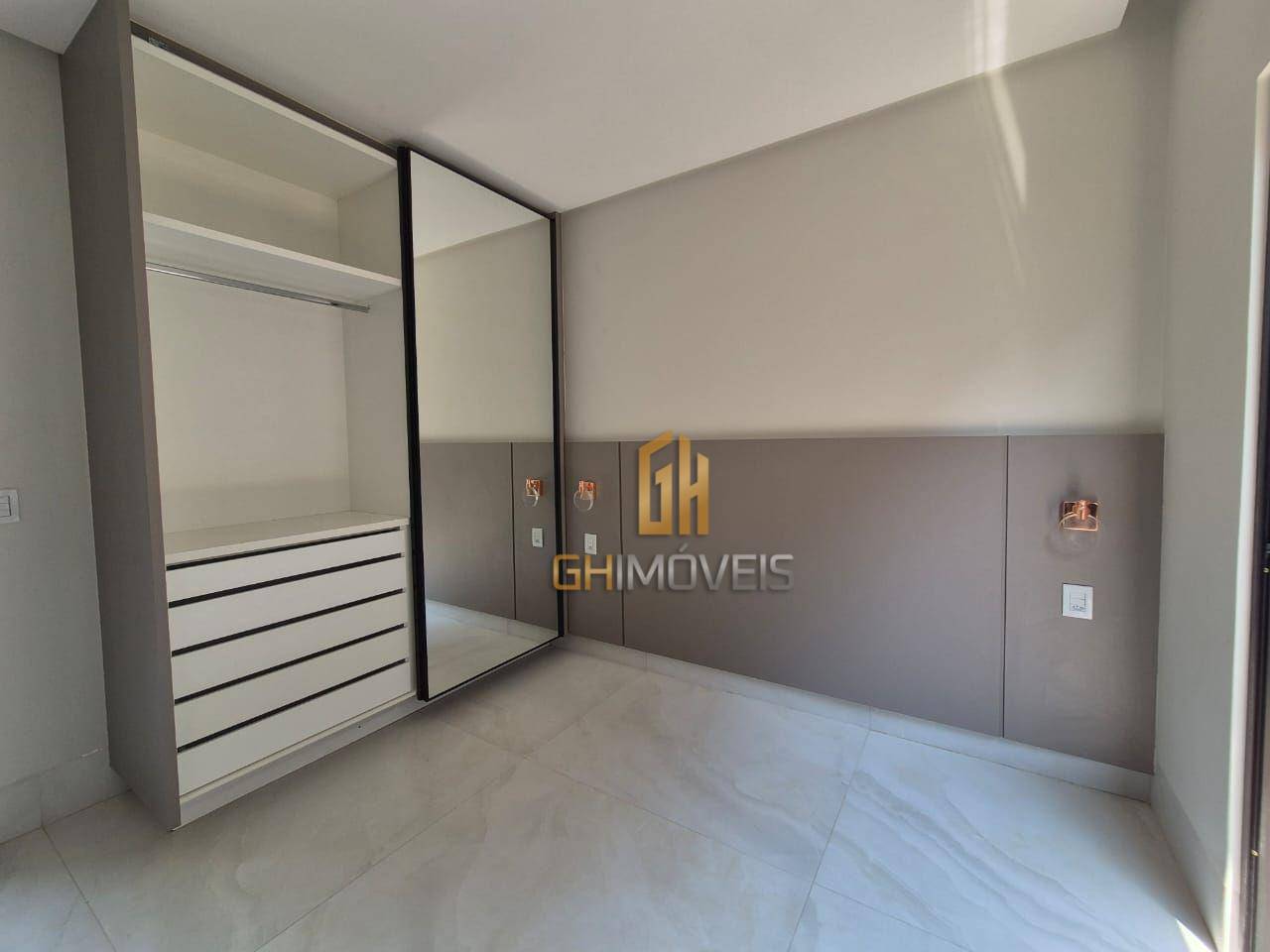 Casa à venda com 4 quartos, 230m² - Foto 12