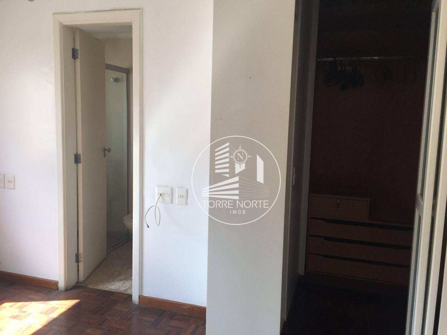 Apartamento para alugar com 3 quartos, 204m² - Foto 29