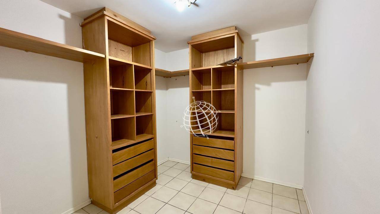 Casa à venda e aluguel com 3 quartos, 500m² - Foto 18