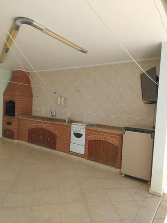 Casa à venda com 4 quartos, 240m² - Foto 9