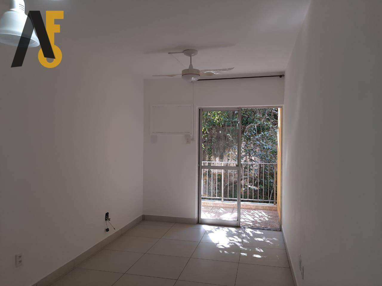 Apartamento à venda com 2 quartos, 69m² - Foto 17