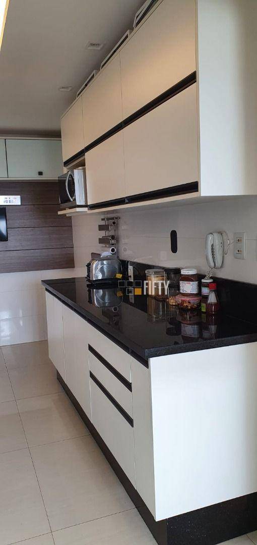 Apartamento à venda com 3 quartos, 146m² - Foto 10