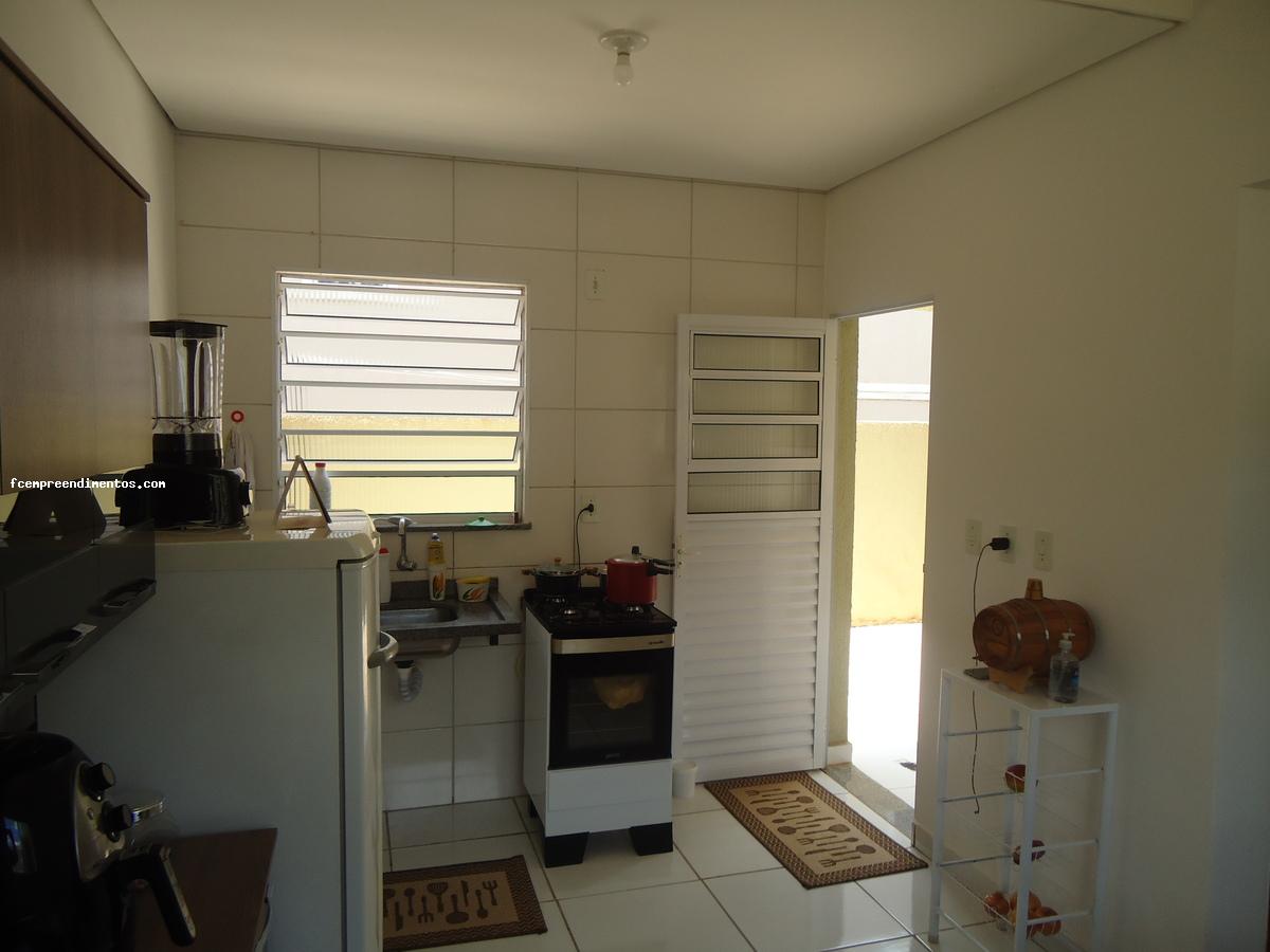 Casa de Condomínio à venda com 2 quartos, 139m² - Foto 2