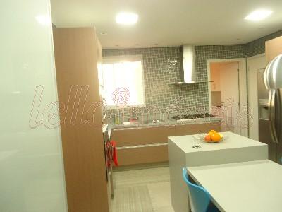 Apartamento à venda com 4 quartos, 228m² - Foto 3