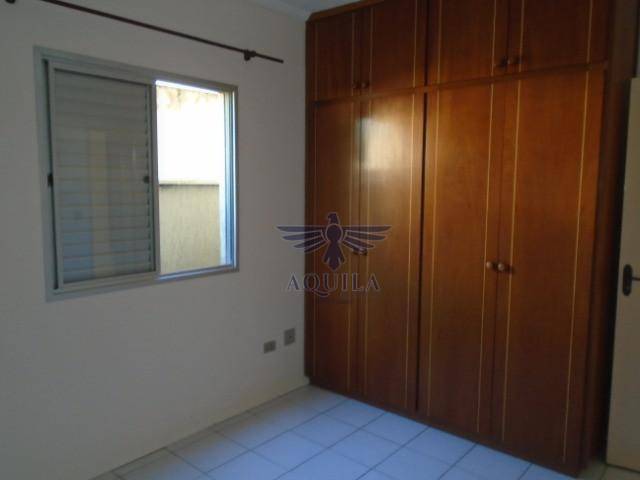 Apartamento para alugar com 2 quartos, 74m² - Foto 12