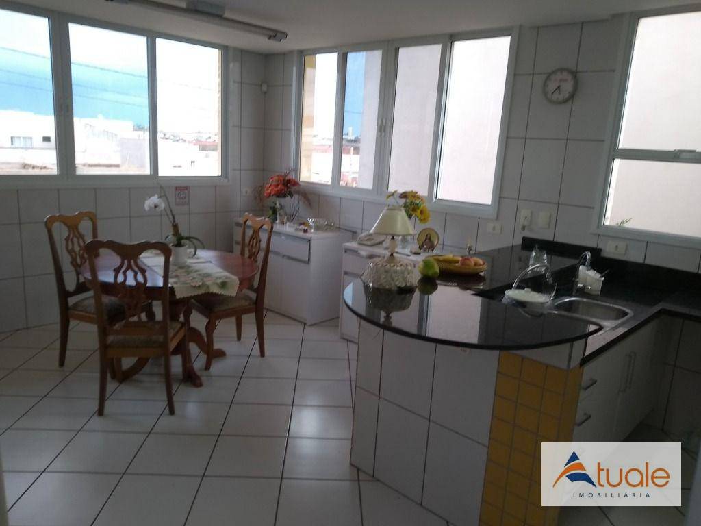 Casa à venda com 4 quartos, 207m² - Foto 16