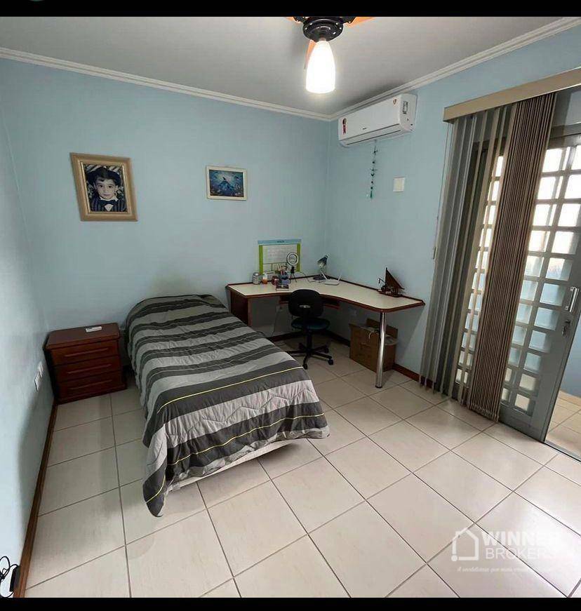 Sobrado à venda com 4 quartos, 298m² - Foto 5