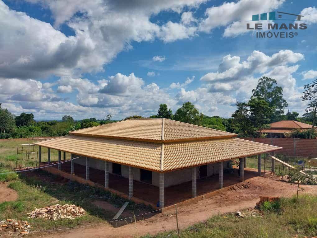 Chácara à venda com 4 quartos, 550m² - Foto 2