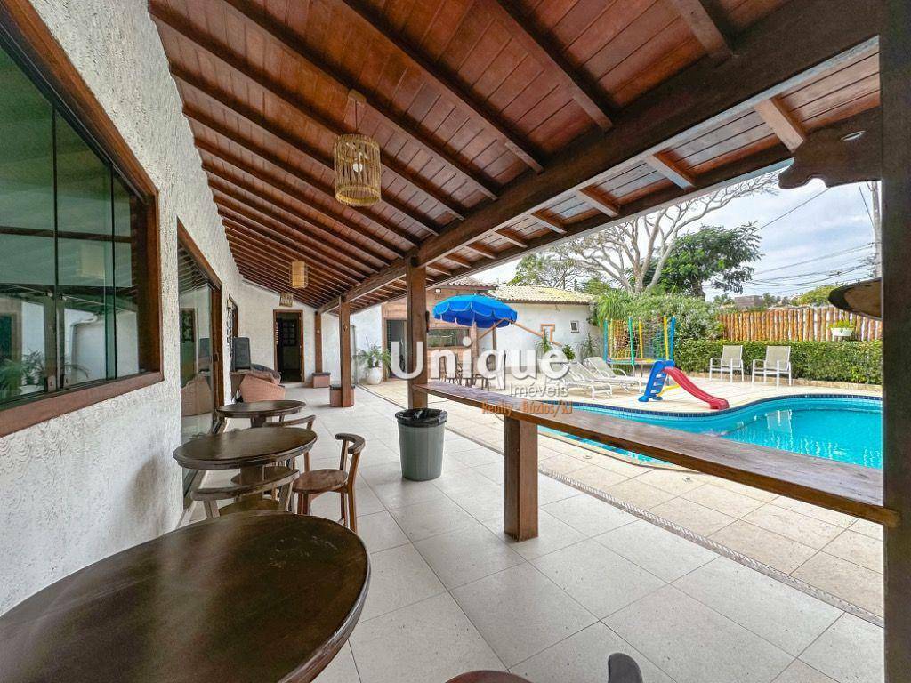 Casa à venda com 8 quartos, 328m² - Foto 10