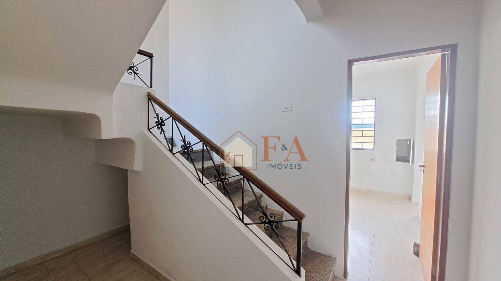 Casa à venda com 2 quartos, 180m² - Foto 14