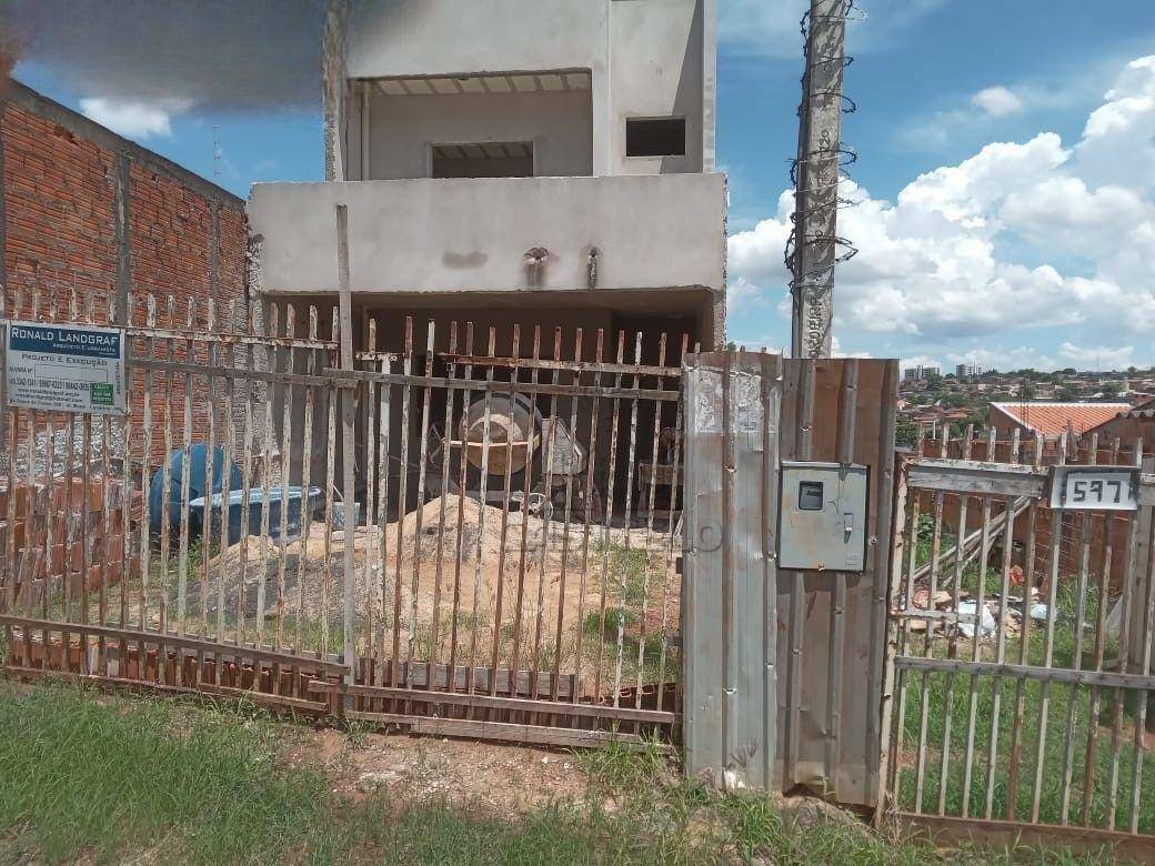 Sobrado à venda com 3 quartos, 130m² - Foto 1