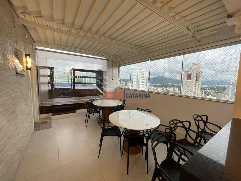 Apartamento à venda com 4 quartos, 225m² - Foto 22