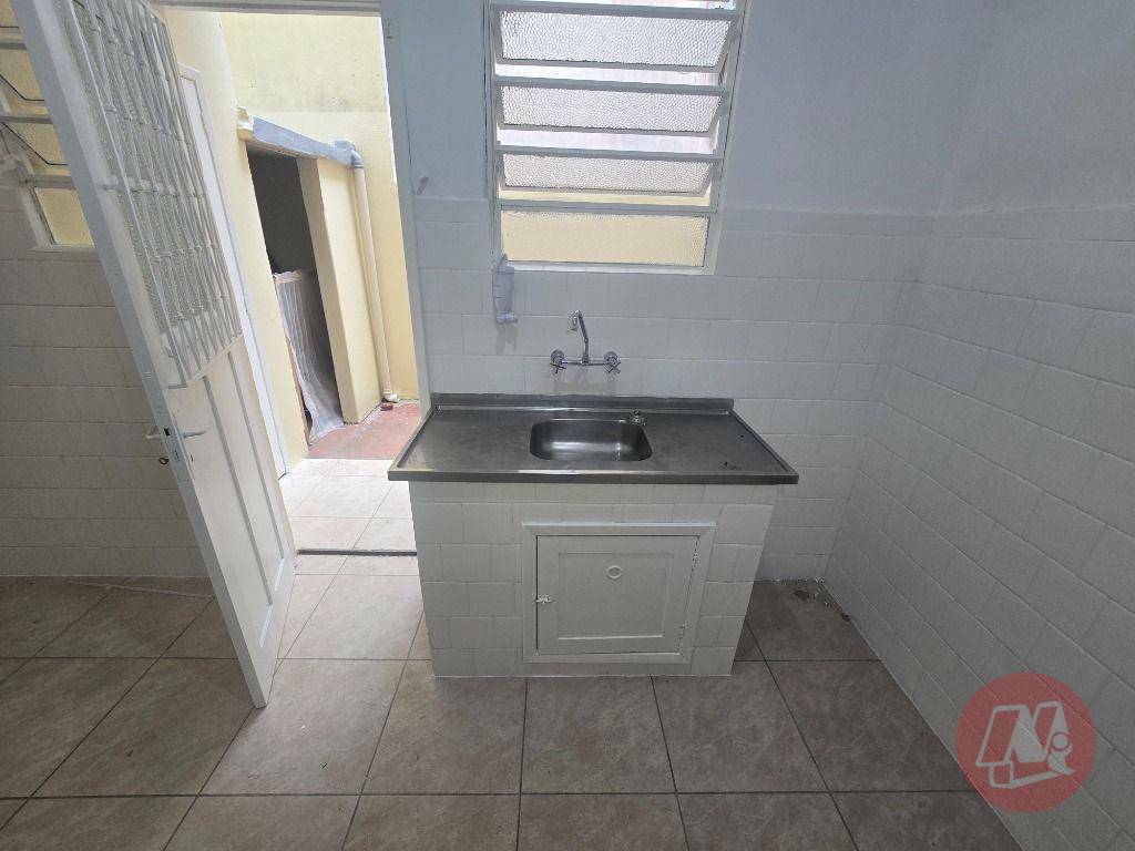 Apartamento para alugar com 1 quarto, 60m² - Foto 13