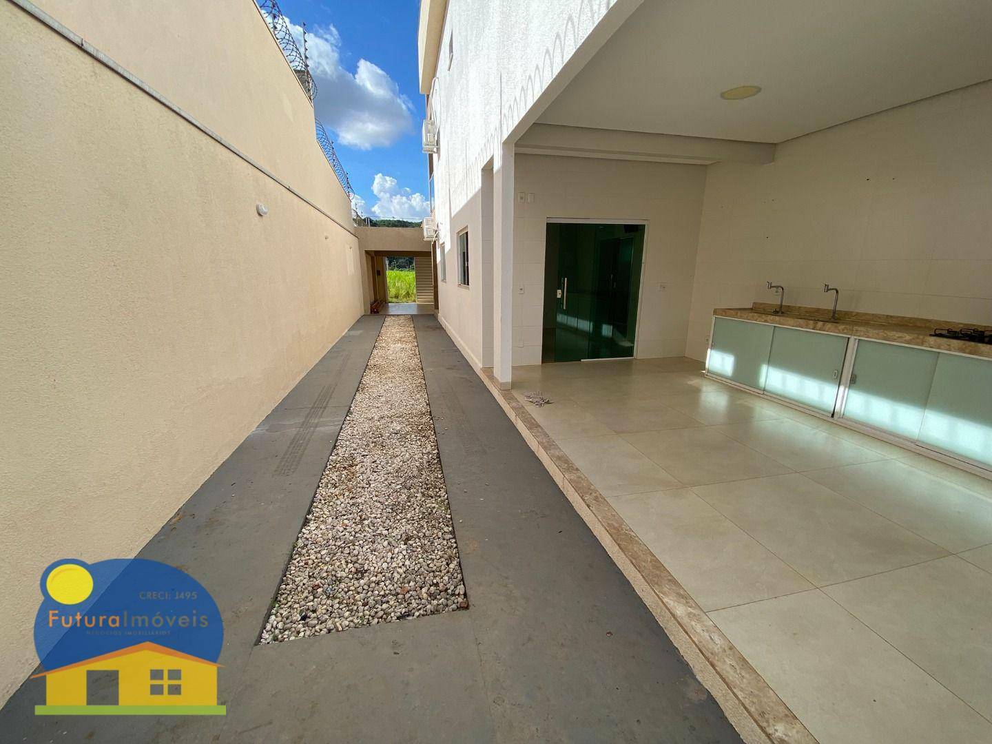 Casa para alugar com 3 quartos, 257m² - Foto 13