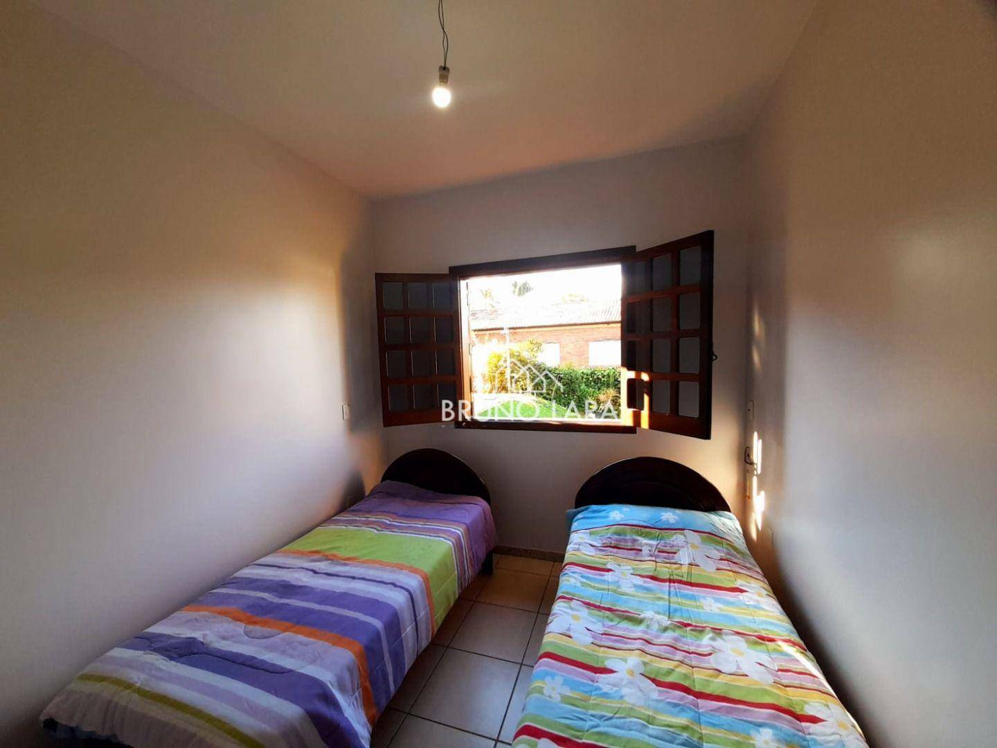 Casa de Condomínio à venda com 4 quartos, 240m² - Foto 13