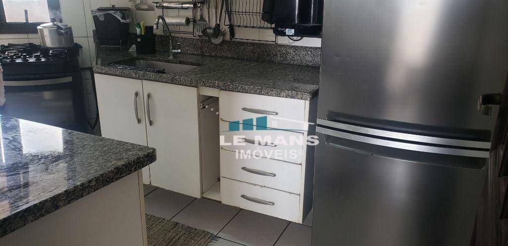 Apartamento à venda com 3 quartos, 83m² - Foto 15