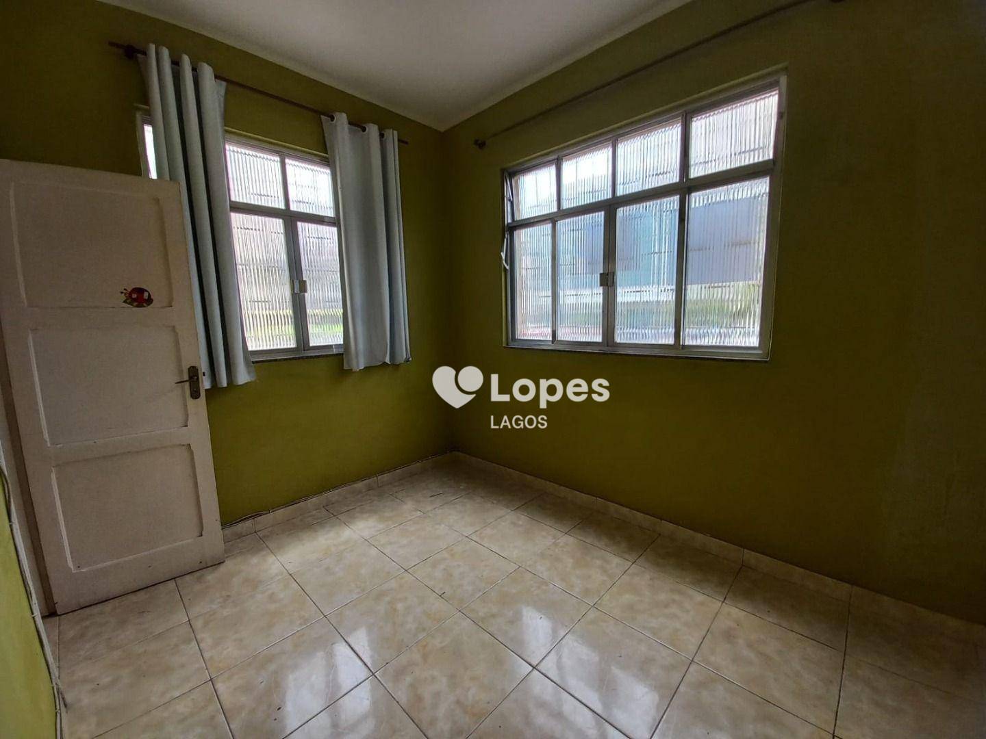 Apartamento à venda com 3 quartos, 75m² - Foto 1