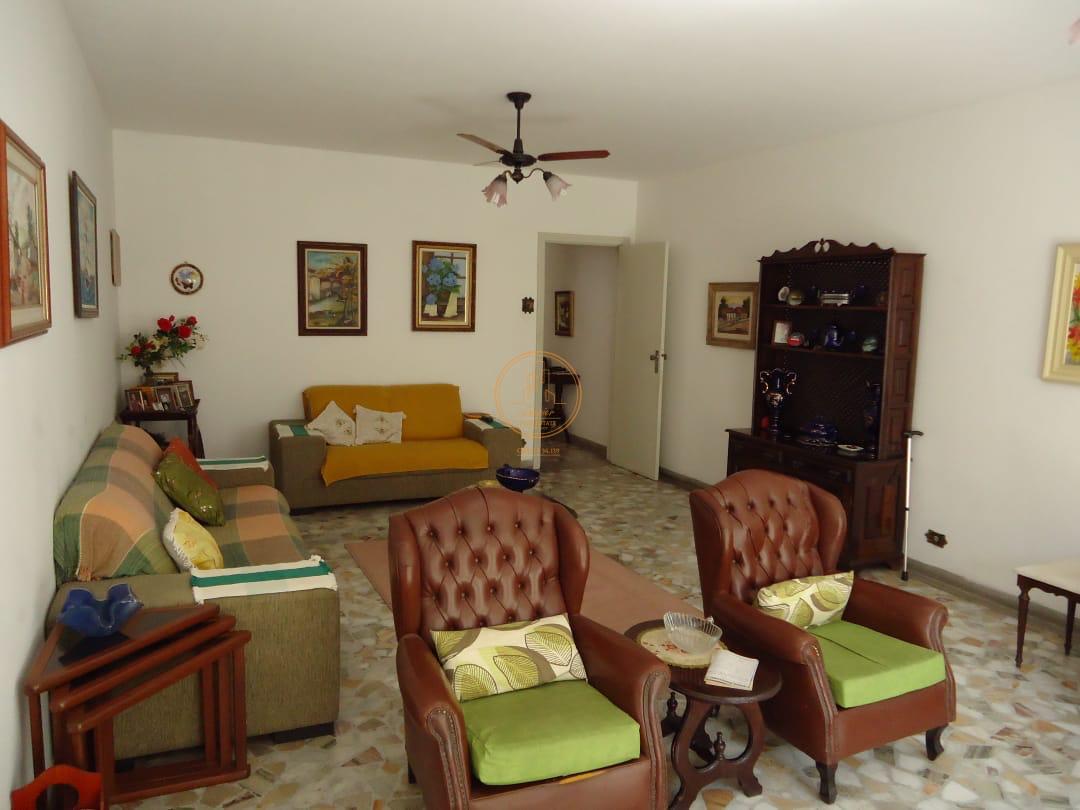 Casa à venda com 4 quartos, 492m² - Foto 1