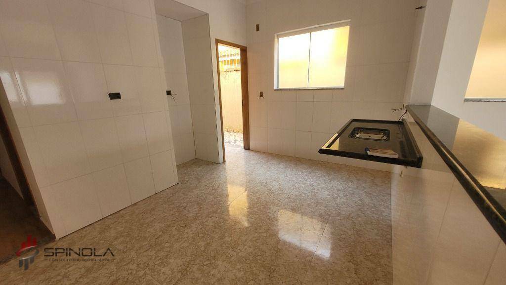 Casa à venda com 2 quartos, 85m² - Foto 8