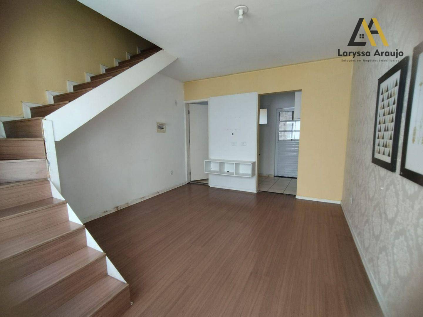 Sobrado para alugar com 2 quartos, 50m² - Foto 1