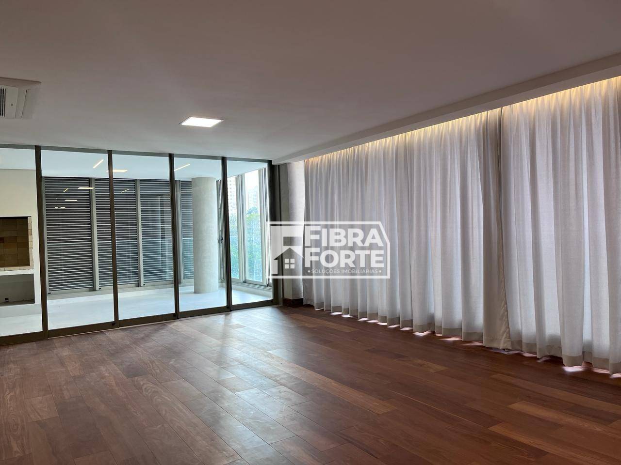 Apartamento à venda com 3 quartos, 257m² - Foto 12