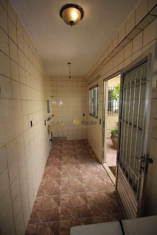 Sobrado à venda com 3 quartos, 286m² - Foto 29