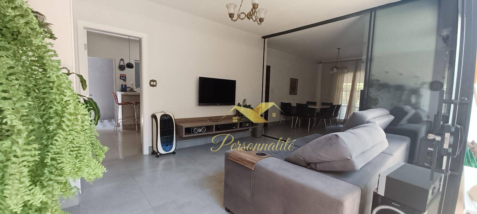 Casa à venda com 3 quartos, 205m² - Foto 11