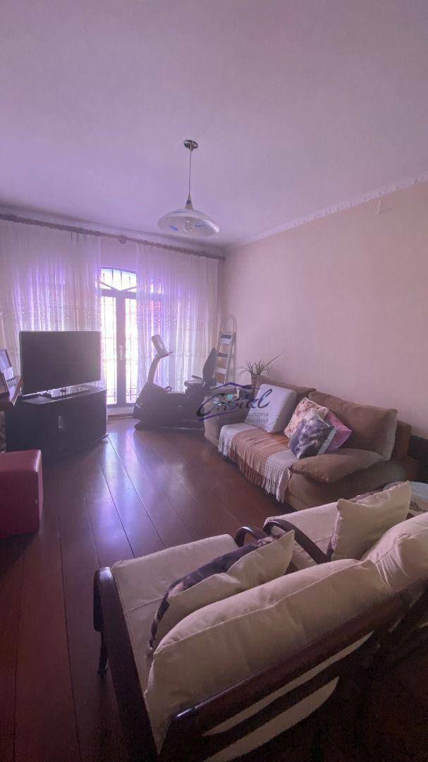 Casa à venda com 3 quartos, 150m² - Foto 1