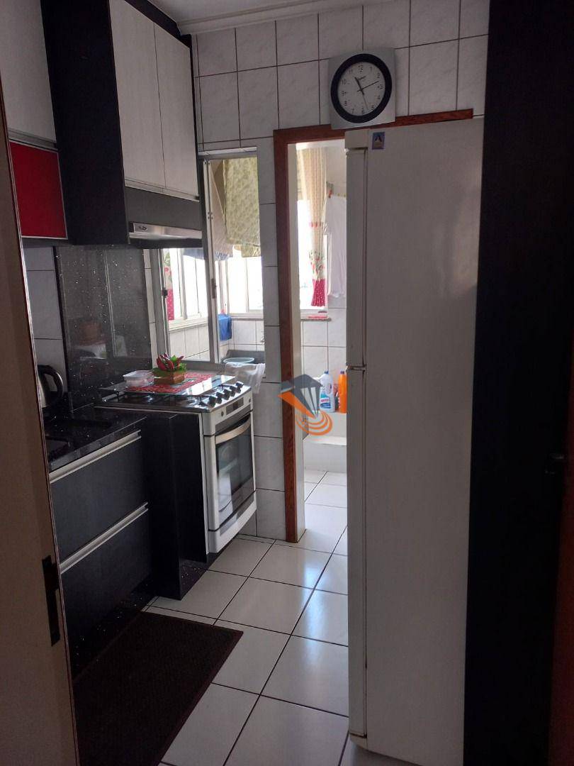 Apartamento à venda com 2 quartos, 78m² - Foto 7