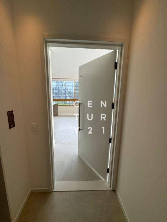 Apartamento para alugar com 3 quartos, 147m² - Foto 14