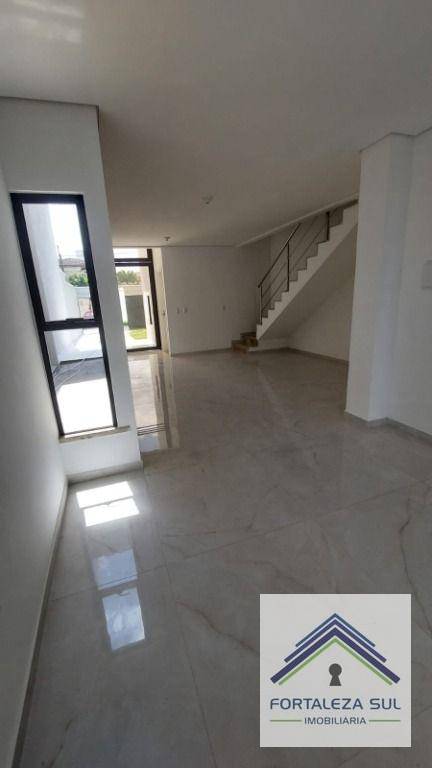 Casa à venda com 4 quartos, 162m² - Foto 15