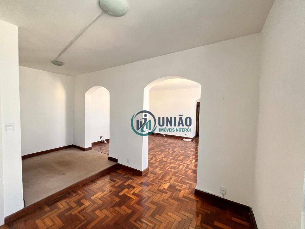 Apartamento à venda com 3 quartos, 130m² - Foto 8