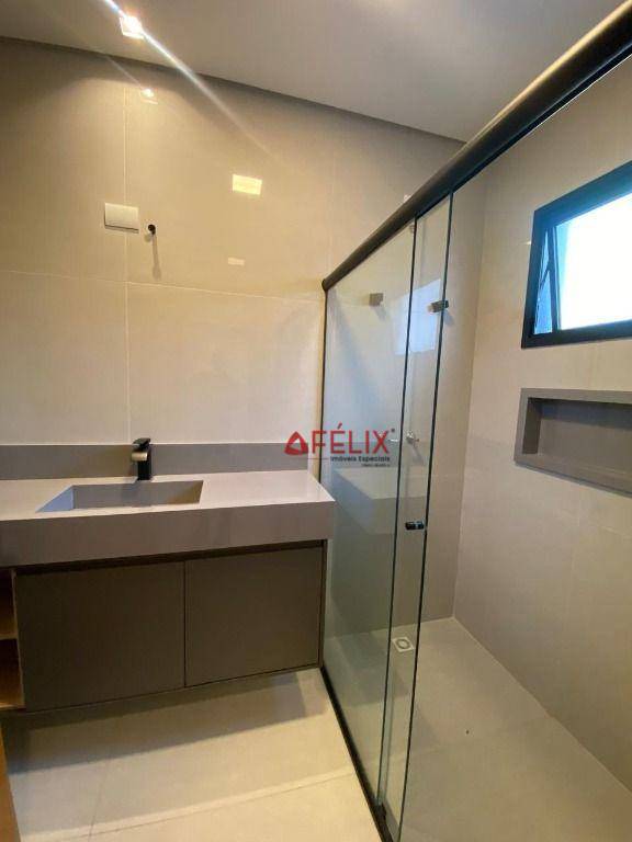 Casa de Condomínio para alugar com 3 quartos, 220m² - Foto 61