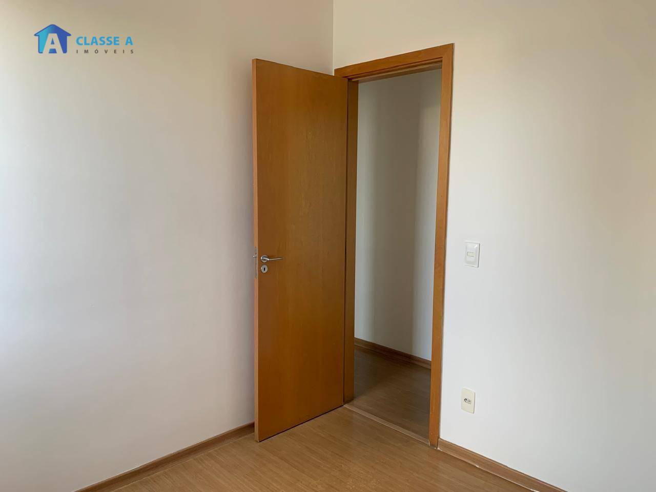 Apartamento à venda com 4 quartos, 200m² - Foto 13