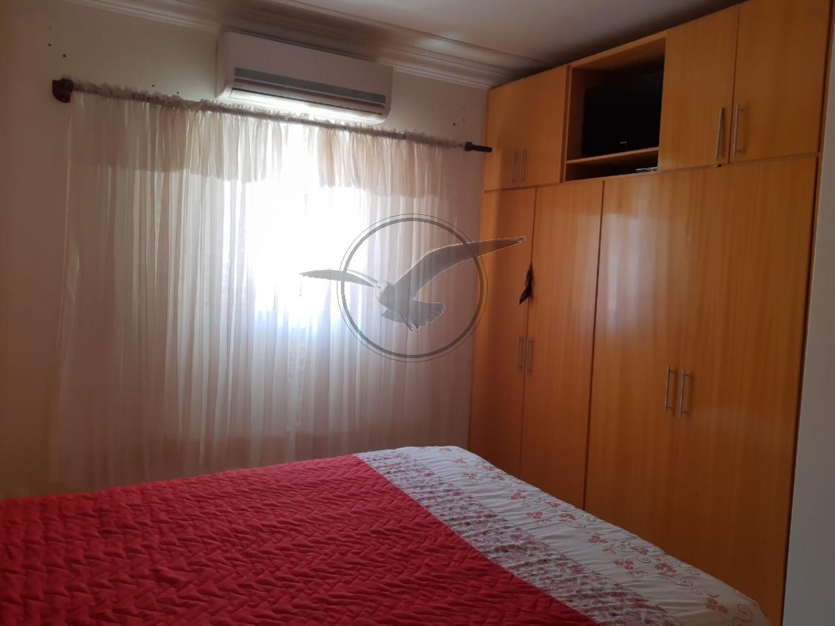 Casa à venda com 3 quartos, 300m² - Foto 8